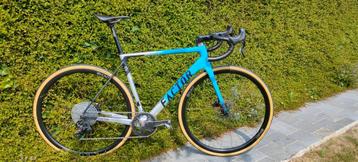 Factor O2 maat 54 campagnolo ekar beschikbaar voor biedingen