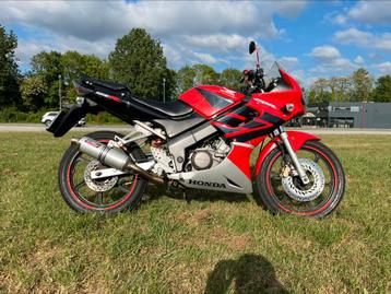 Honda CBR 125 R De Honda-referentie in 125cc beschikbaar voor biedingen