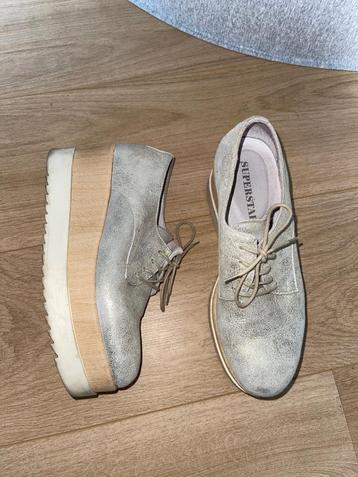 Derbies Superstar dorée, Schoenen met lage hakken, Overige kleuren, Ophalen of Verzenden, Zo goed als nieuw