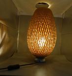 IKEA BÖJA tafellamp – bamboe gevlochten design lamp, Ophalen, Zo goed als nieuw, Hout, Minder dan 50 cm