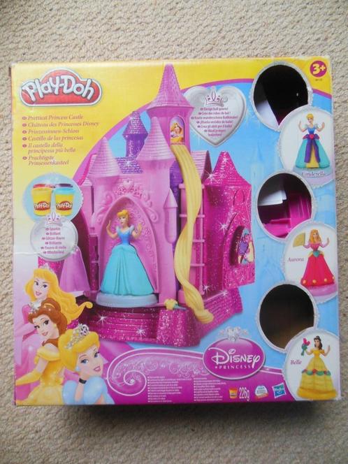 Play Doh Prinsessenkasteel Disney compleet maar zonder klei, Enfants & Bébés, Jouets | Éducatifs & Créatifs, Utilisé, Bricolage