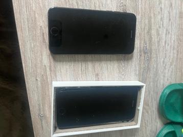 iPhone SE 2x voor onderdelen beschikbaar voor biedingen