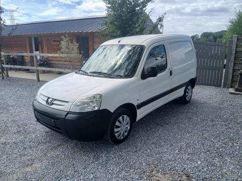 Peugeot partner #Bouwjaar 2008# Reeds gekeurd voor verkoop, Auto's, Bestelwagens en Lichte vracht, Bedrijf, Te koop, Boordcomputer
