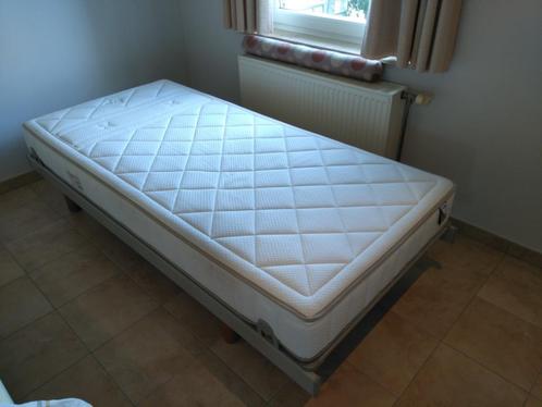 Matras AUPING als nieuw, met lattenbodem LATTOFLEX 100 x 210, Huis en Inrichting, Slaapkamer | Matrassen en Bedbodems, Zo goed als nieuw