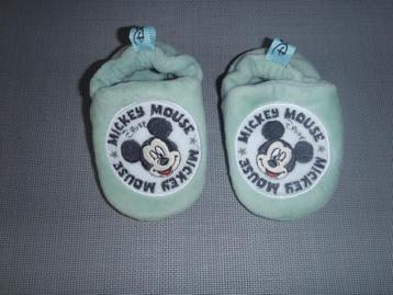 pantoufles 3/6 mois - Mickey Mouse, Enfants & Bébés, Enlèvement ou Envoi, Comme neuf, Garçon, Pantoufles