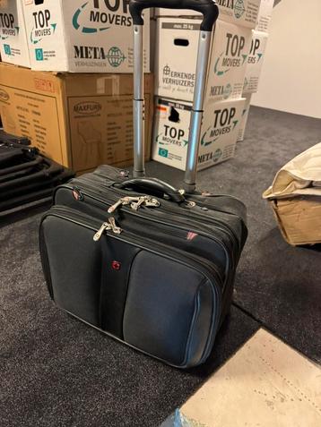 Laptop tas    Trolley beschikbaar voor biedingen