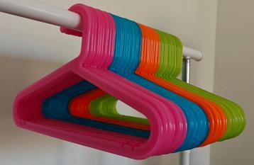 51 cintres Ikea enfant beschikbaar voor biedingen