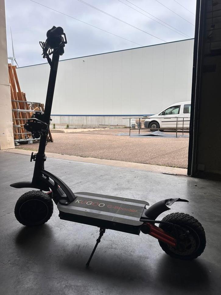 Kugoo G-Booster e-step – krachtig, met kleine werkpunten, Fietsen en Brommers, Steps, Gebruikt, Elektrische step (E-scooter), Ophalen