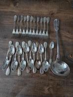 Cet ensemble se compose de couverts en métal argenté de la c, Antiek en Kunst, Antiek | Bestek, Ophalen of Verzenden