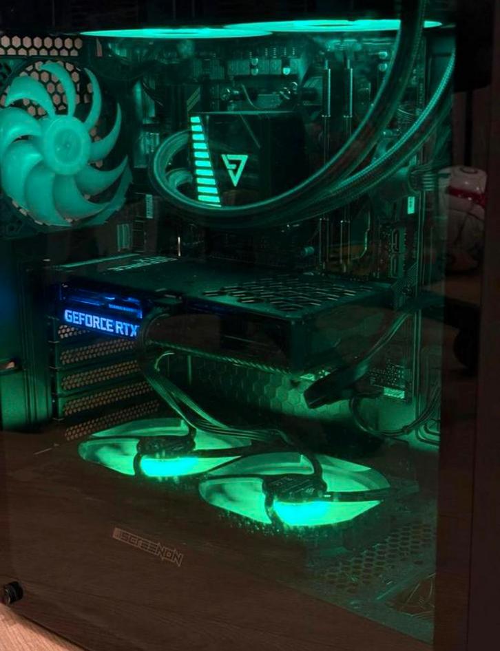 Krachtige gaming desktop, Computers en Software, Desktop Pc's, Zo goed als nieuw, 32 GB, Gaming, Ophalen