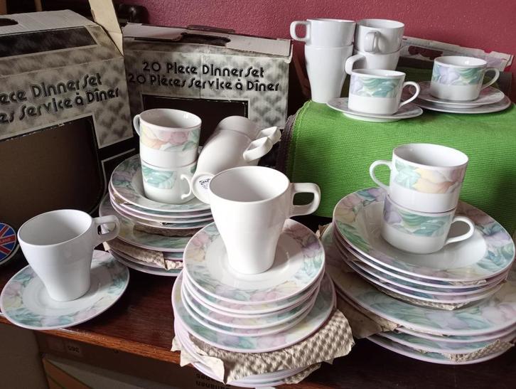 John Tams Pottery – Mandarin servies 8 pers., Huis en Inrichting, Keuken | Servies, Nieuw, Compleet servies, Overige stijlen, Porselein