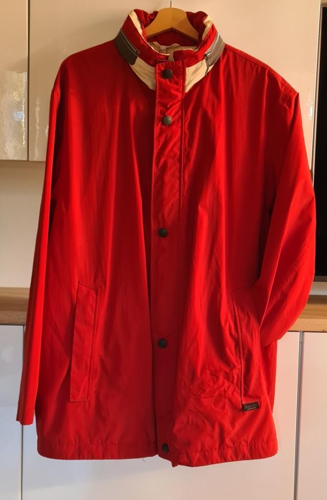 Vintage felrode heren-regenjas (maat: L), Kleding | Heren, Jassen | Zomer, Gedragen, Maat 52/54 (L), Rood, Ophalen of Verzenden