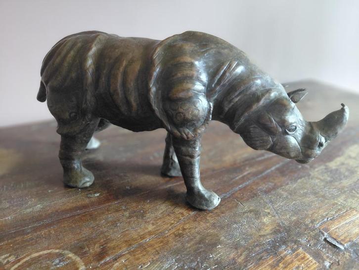 Vintage Mid 20e Eeuw Lederen Neushoorn Sculptuur, Antiek en Kunst, Kunst | Designobjecten, Ophalen of Verzenden