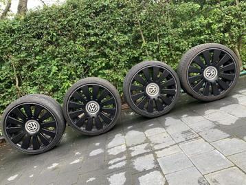 Velgen 19 inch met banden 225 35 R19 beschikbaar voor biedingen