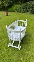 Heerlijke oude wieg, Kinderen en Baby's, Babywiegjes en Ledikanten, Ophalen, Gebruikt, Wieg