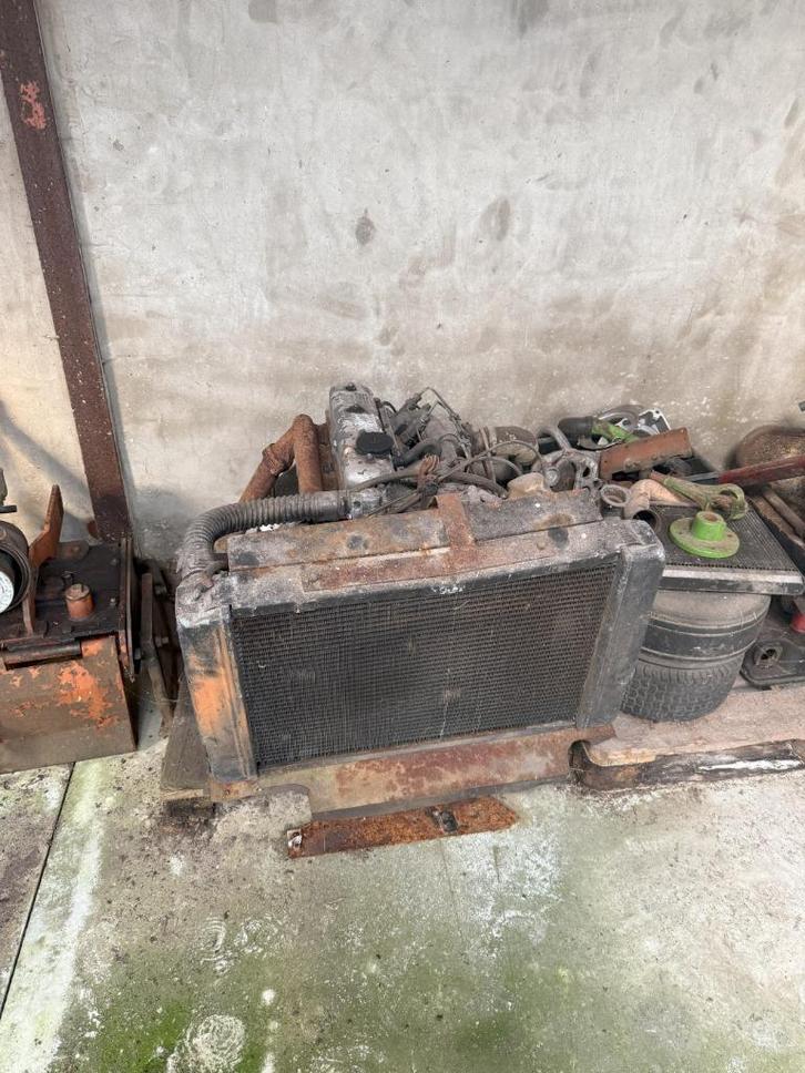 Mitsubishi K4D 4-cilinder dieselmotor –compleet met radiator, Doe-het-zelf en Bouw, Motoren, Gebruikt, Dieselmotor, Ophalen