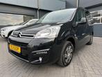 Citroën Berlingo met airco en trekhaak, Voorwielaandrijving, 1199 cc, Zwart, 5 deurs