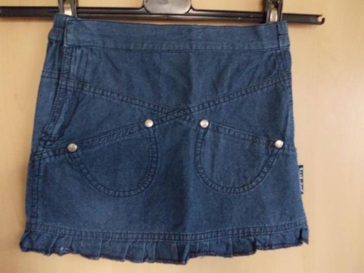 Jeansrok kiekeboe   en  Rok Kiekeboe.  maat 104., Kinderen en Baby's, Kinderkleding | Maat 104, Zo goed als nieuw, Meisje, Jurk of Rok