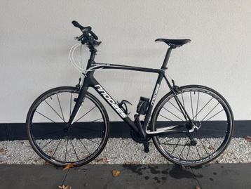 Koersfiets Moozes beschikbaar voor biedingen