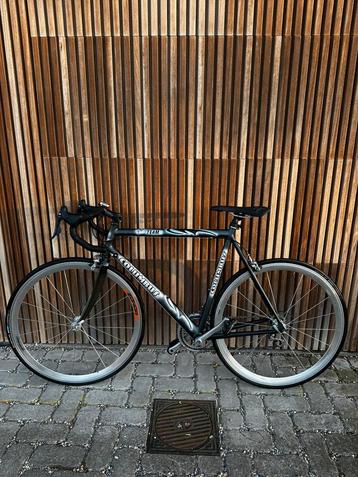 Racefiets unique beschikbaar voor biedingen
