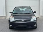 Ford fiesta benzine 100.000km, Auto's, Stof, Zwart, Bedrijf, Handgeschakeld