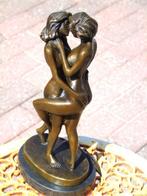 Zoenende naakte vrouwen, gesigneerd brons, DELORE, Ophalen, Brons