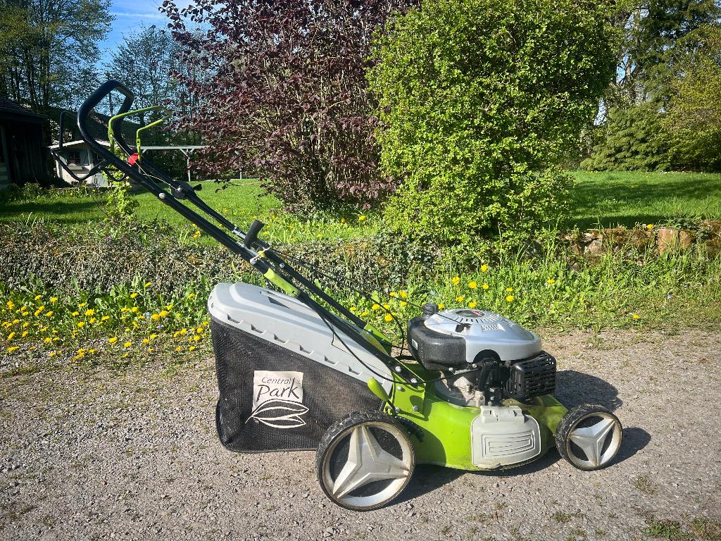 Tondeuse Central Park 173cc coupe large 51cm et mulshing, Enlèvement, Comme neuf