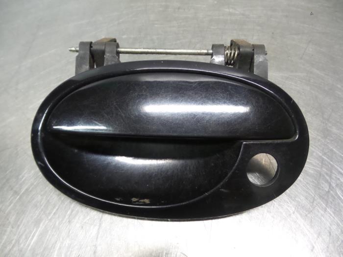 Poignée portière 2portes gauche d'un Opel Corsa (Corsa C 0, Autos : Pièces & Accessoires, Carrosserie & Tôlerie, Opel, Utilisé