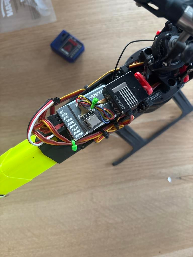 Rc helecopter firebal goblin, Hobby en Vrije tijd, Modelbouw | Radiografisch | Vliegtuigen, Ophalen, Zo goed als nieuw