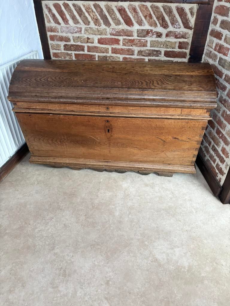 Coffre ancien en chêne massif, Maison & Meubles, Enlèvement, Utilisé, Chêne