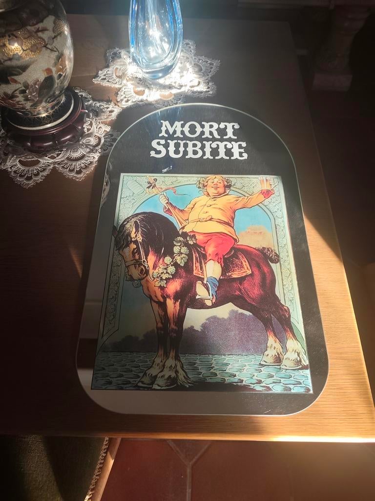 Spiegel van Mort Subite, Ophalen