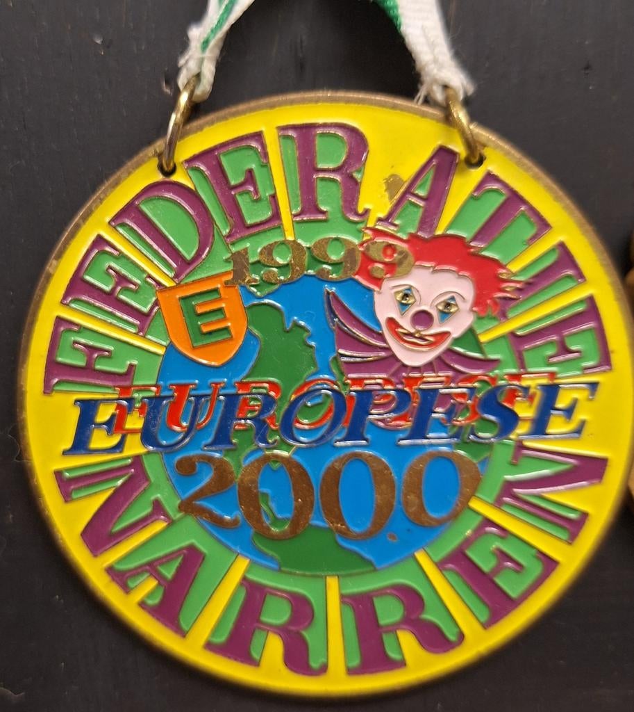 Europese narren, Collections, Broches, Pins & Badges, Enlèvement ou Envoi
