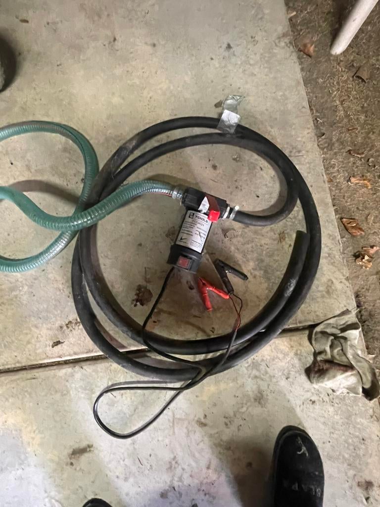 24 volt diesel pomp, Autos : Pièces & Accessoires, Pompes à essence, Enlèvement ou Envoi