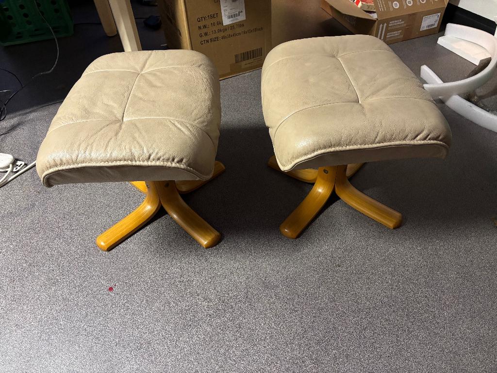 Deux reposes-pieds fauteuil, Moins de 75 cm, Enlèvement, Utilisé, Moins de 50 cm