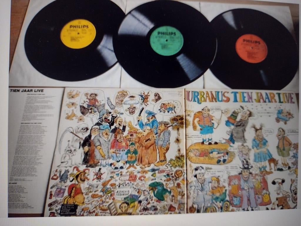 BELPOP 3 LP: URBANUS TIEN JAAR LIVE + insert (1983), 1980 - 1989, Ophalen of Verzenden, Zo goed als nieuw, Pop