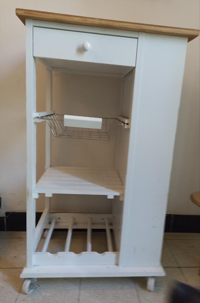 Keukentafel op wieltjes., Enlèvement