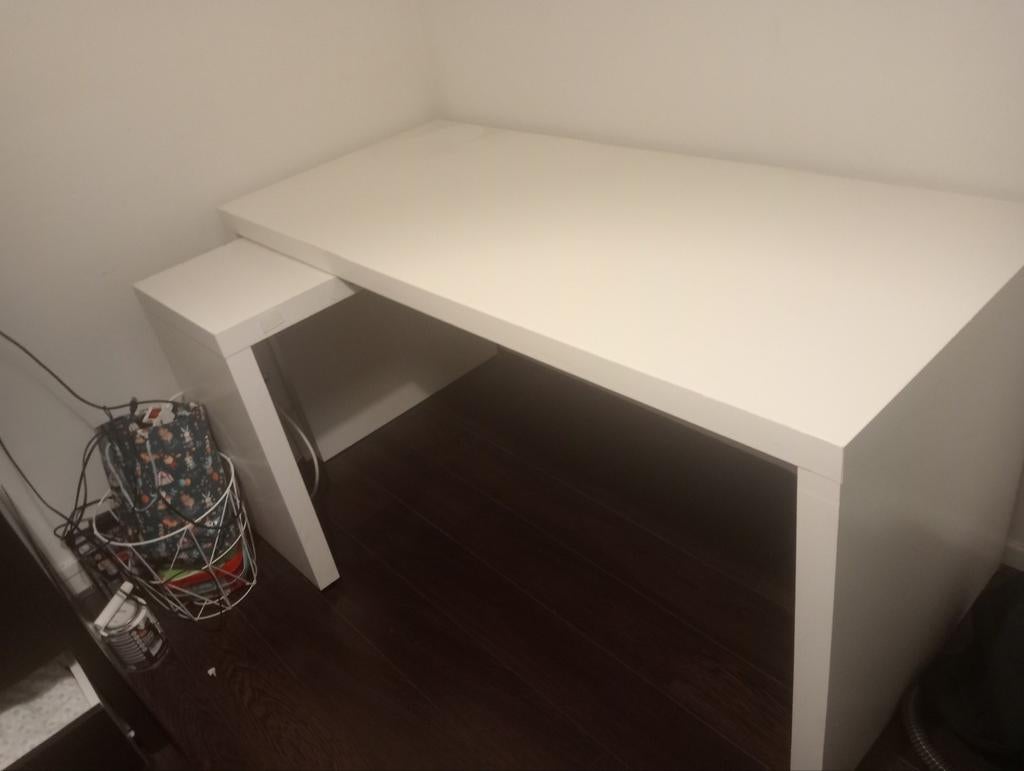 Ikea bureau met uittrekbaar blad (malm), Enlèvement, IKEA