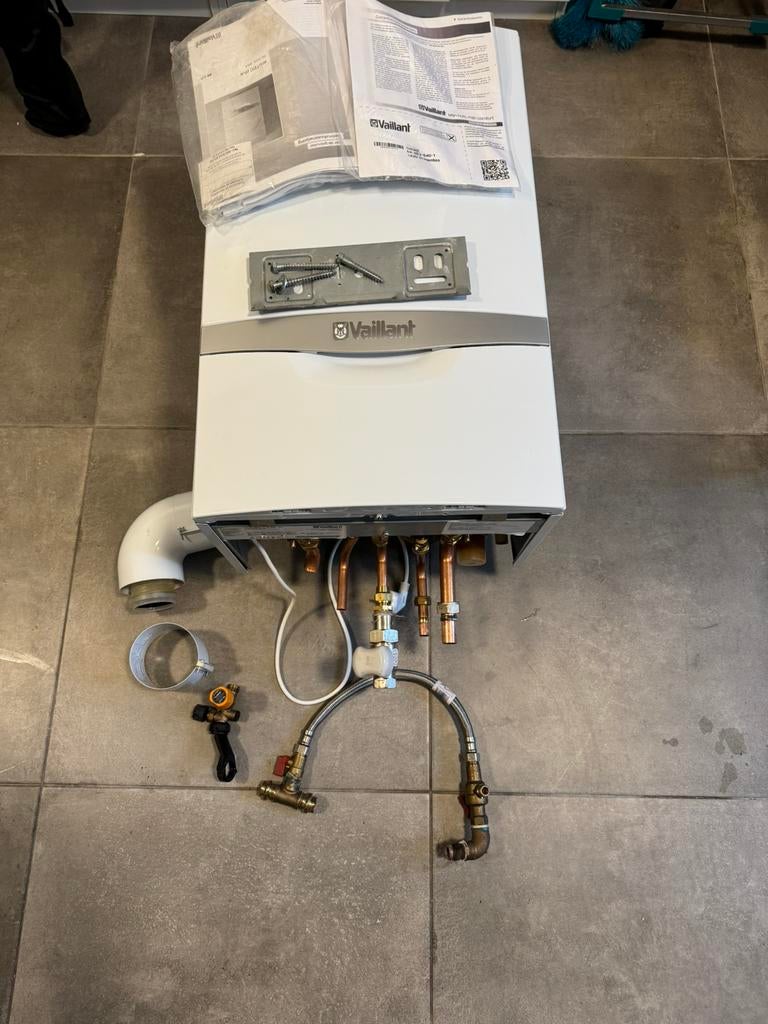 Vaillant EcotecPlus VCW 296 (2022), Bricolage & Construction, Chauffe-eau & Boilers, Comme neuf, Enlèvement ou Envoi