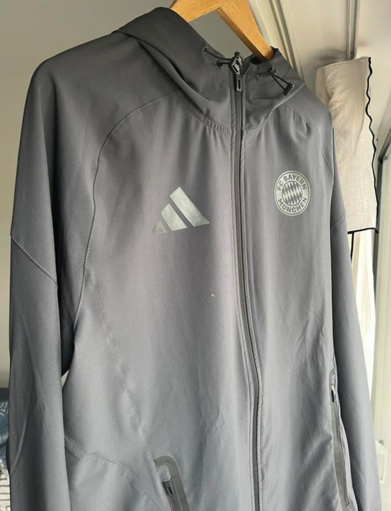 Bayern Munich vest, Maat 48/50 (M), Zwart, Ophalen of Verzenden, Voetbal