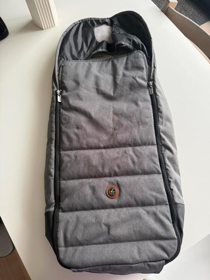 Voetenzak kinderwagen van merk mutsy, Kinderen en Baby's, Kinderwagens en Combinaties, Zo goed als nieuw, Kinderwagen, Mutsy, Ophalen