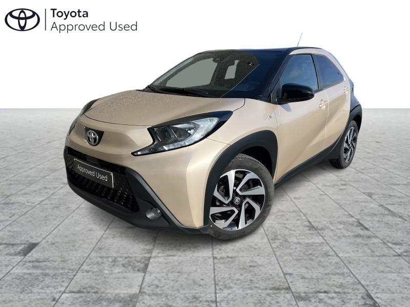 Toyota Aygo X 1.0 MT Pulse, Auto's, USB, 109 g/km, 72 pk, Beige