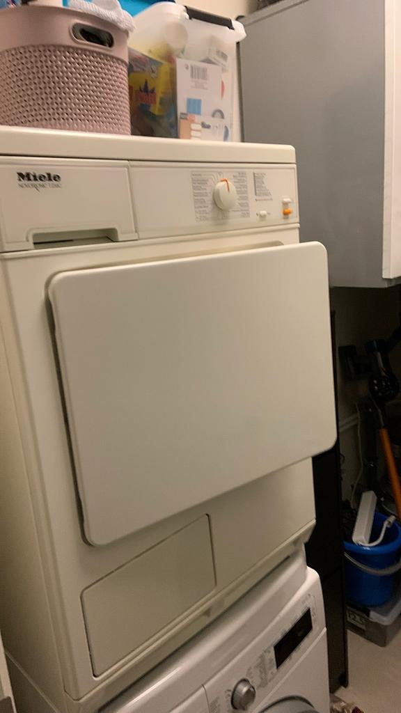 Goed werkende miele droogkast, Ophalen, Zo goed als nieuw