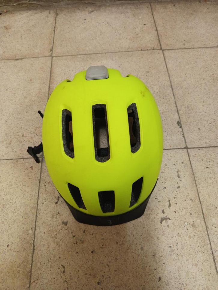 Fietshelm, Fietsen en Brommers, Fietsaccessoires | Fietshelmen, Zo goed als nieuw, Heer of Dame, L, Ophalen of Verzenden