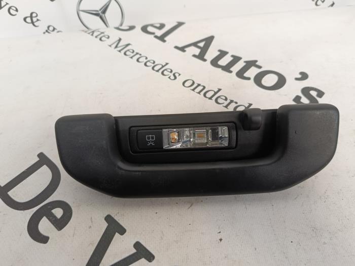 Eclairage intérieur arrière d'un Mercedes GLC-Klasse, 3 mois de garantie, Utilisé, -, -
