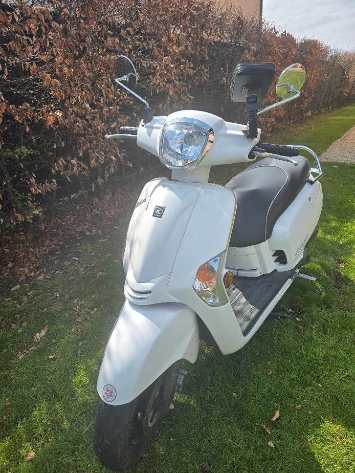 Scooter kymco, Fietsen en Brommers, Scooters | Kymco, Zo goed als nieuw, Like, Klasse A (25 km/u), Benzine, Ophalen