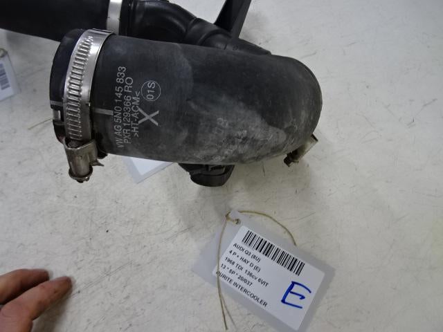 INTERCOOLER SLANG Audi Q3 (8UB / 8UG) (01-2011/12-2019), Gebruikt, Audi