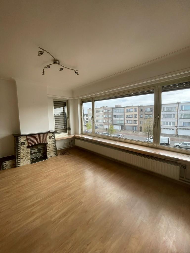 Ruim appartement 2slpk te huur Merksem, Immo