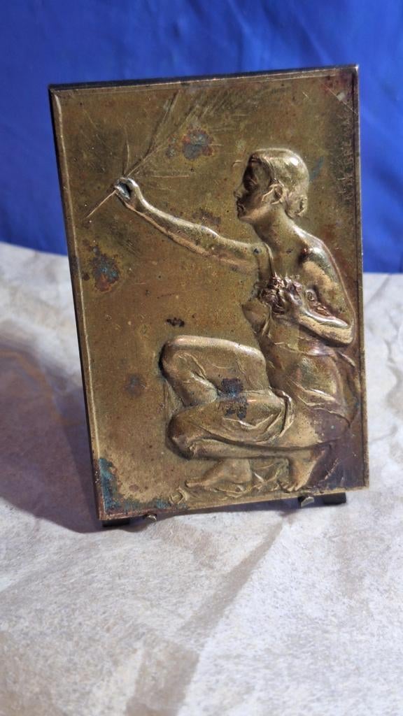 Plaque Art Nouveau, Enlèvement