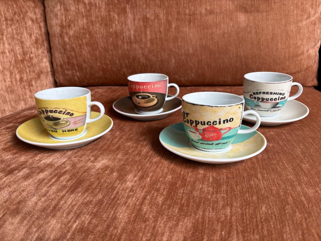 Set van 4 neo-retro espressotassen, Huis en Inrichting, Ophalen, Keramiek, Zo goed als nieuw, Overige stijlen