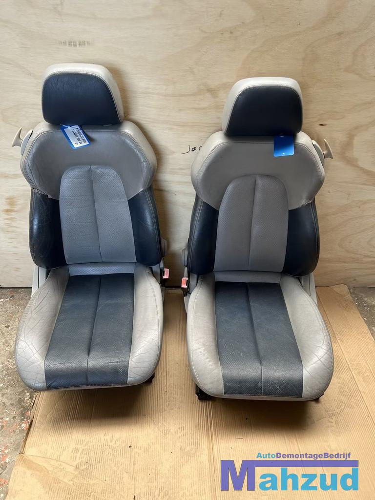MERCEDES CLK W208 CABRIO compleet interieur 1998-2003, Auto-onderdelen, Gebruikt, Mercedes-Benz AG, Mercedes-Benz, Mercedesstrasse 120
70372  Stuttgart, DE
